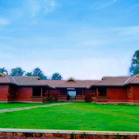Parampara Resort Chikmagalur Kalasa Eksteriør bilde